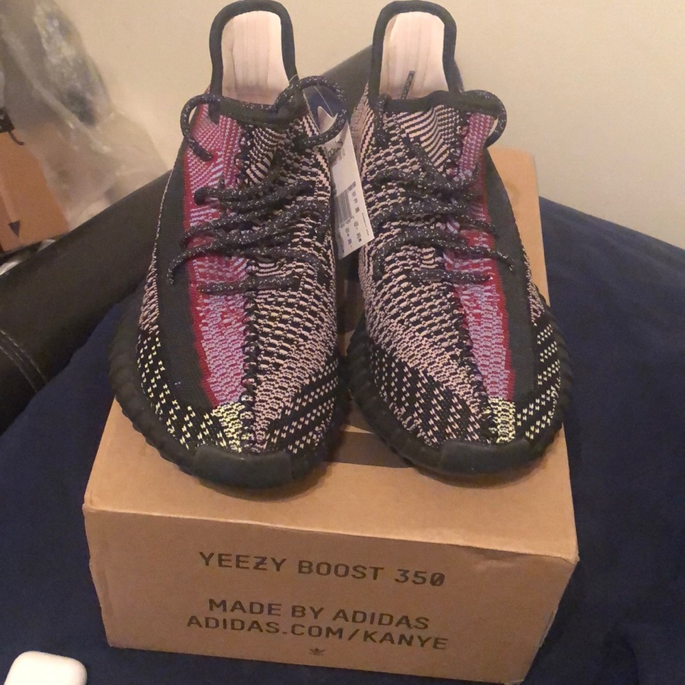 Yeezy 350 yecheil non reflective